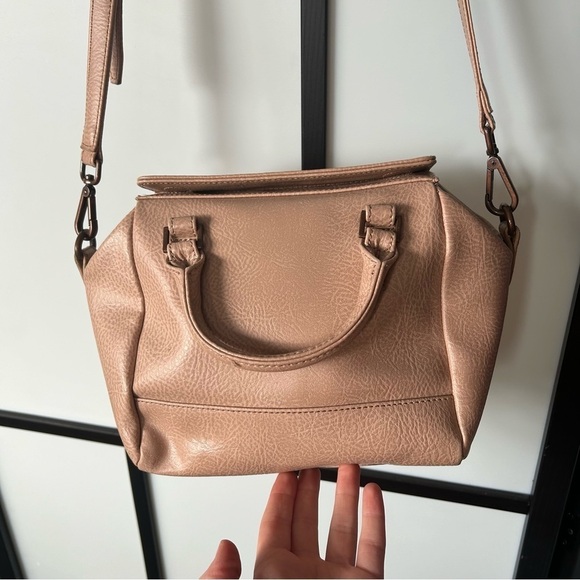 Matt & Nat Doctor Style Magnetic Closure Pink Champagne Beige Hand/Shoulder Bag - Picture 3 of 15